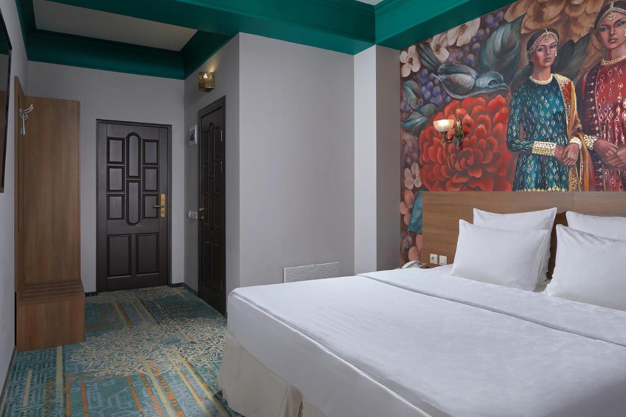 Garuda Boutique Hotel Sukhumi Exteriör bild