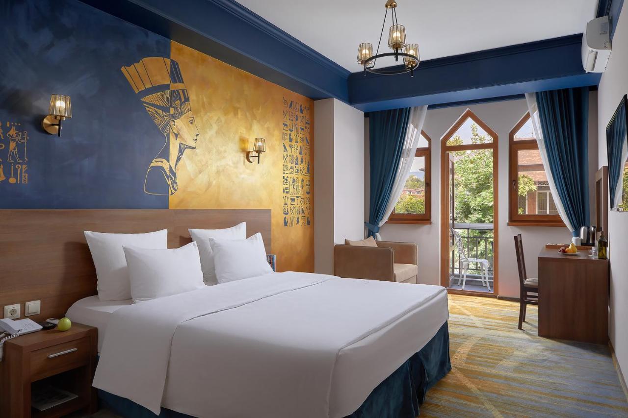 Garuda Boutique Hotel Sukhumi Exteriör bild