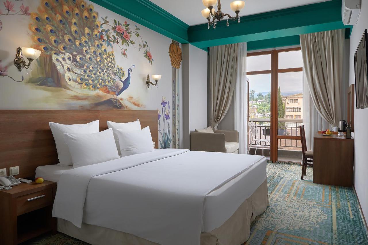 Garuda Boutique Hotel Sukhumi Exteriör bild