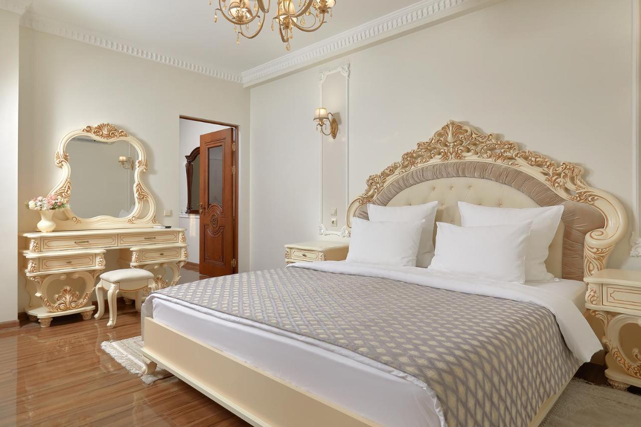 Garuda Boutique Hotel Sukhumi Exteriör bild