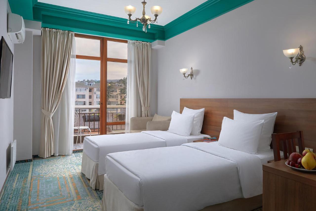 Garuda Boutique Hotel Sukhumi Exteriör bild